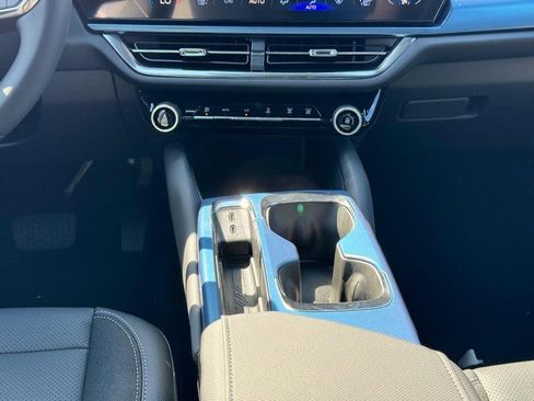 New 2026 Chevrolet Equinox EV LT image 9