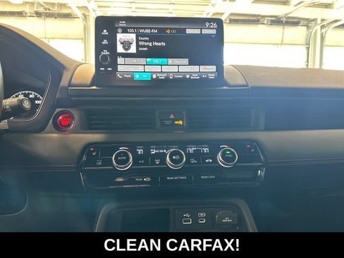 Used 2025 Honda Pilot TrailSport image 3