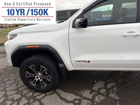 Used 2025 GMC Canyon AT4 image 12