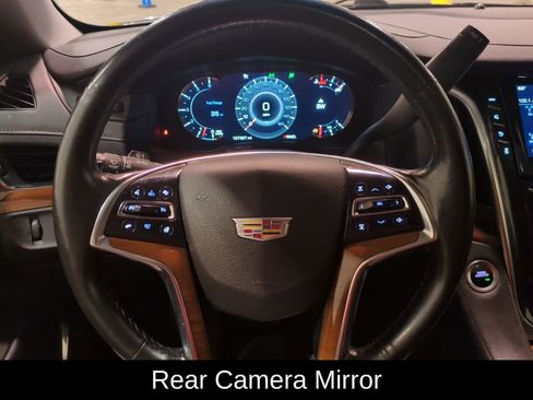 Used 2017 Cadillac Escalade Premium Luxury image 18