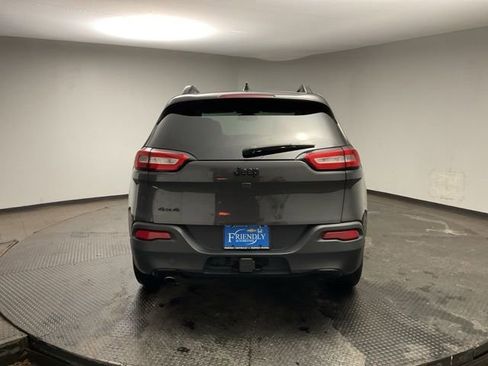 Used 2016 Jeep Cherokee Latitude w/ Cold Weather Group image 7
