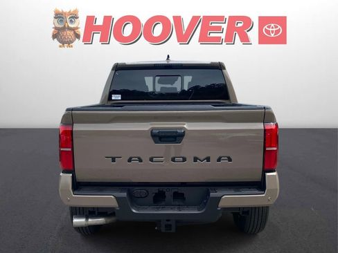 Used 2026 Toyota Tacoma TRD Sport w/ TRD Sport Upgrade Package image 3