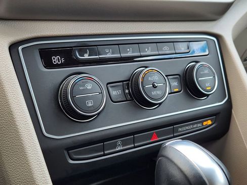 Used 2018 Volkswagen Atlas SE image 13