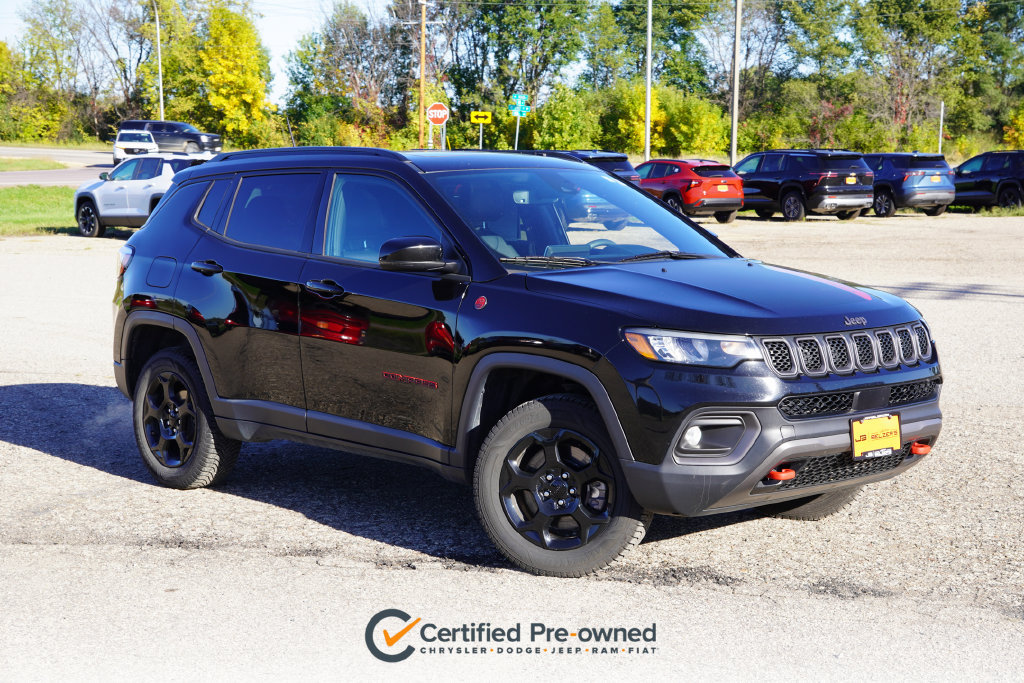 Certified 2023 Jeep Compass Trailhawk w/ Sun and Sound Group AWD/4WD image 1