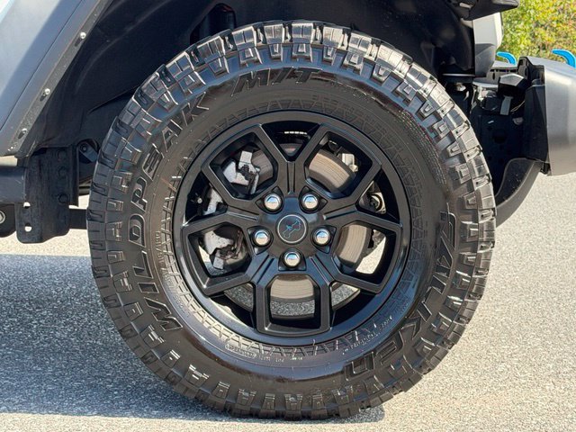 Used 2024 Jeep Wrangler Unlimited AWD/4WD image 16