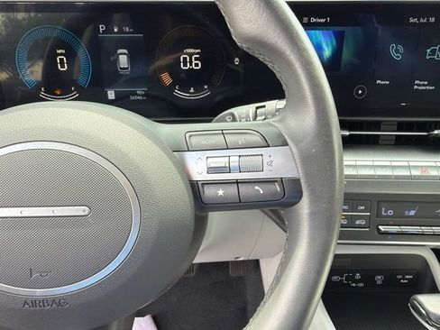 Used 2025 Hyundai Kona SEL FWD image 20