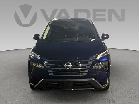 Used 2024 Nissan Rogue SV w/ SV Premium Package image 27