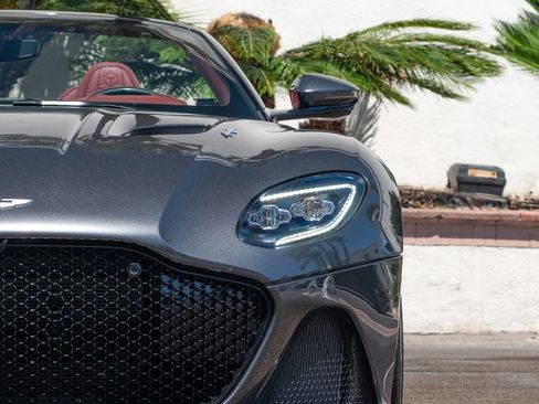 Used 2020 Aston Martin DBS Superleggera Volante RWD image 11
