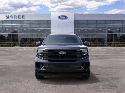 New 2027 Ford Expedition Platinum AWD/4WD image 3