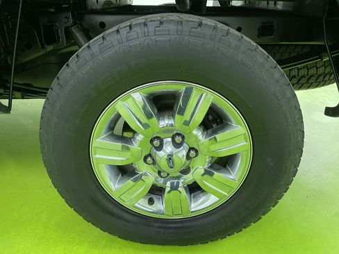 Used 2010 Ford F150 XLT image 16