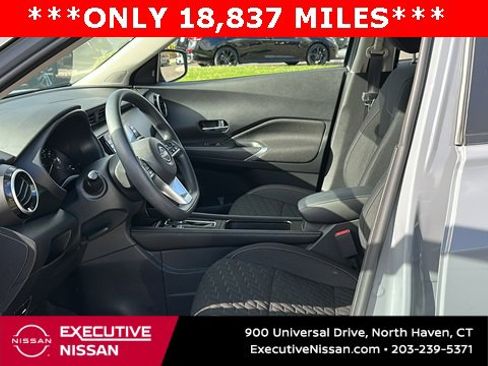 Certified 2023 Nissan Kicks SV image 10