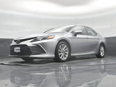 Used 2022 Toyota Camry LE FWD image 47