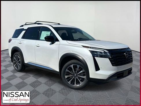 New 2026 Nissan Pathfinder Platinum AWD/4WD image 1