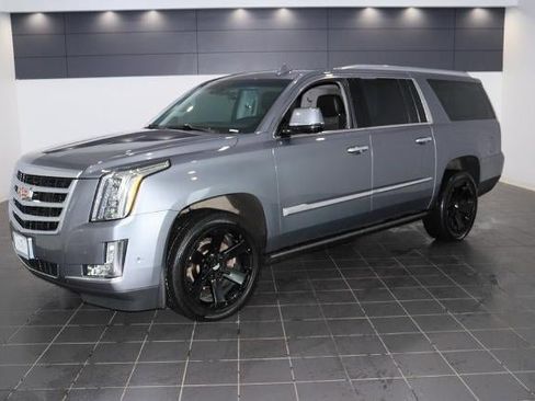 Used 2019 Cadillac Escalade ESV Premium Luxury image 1