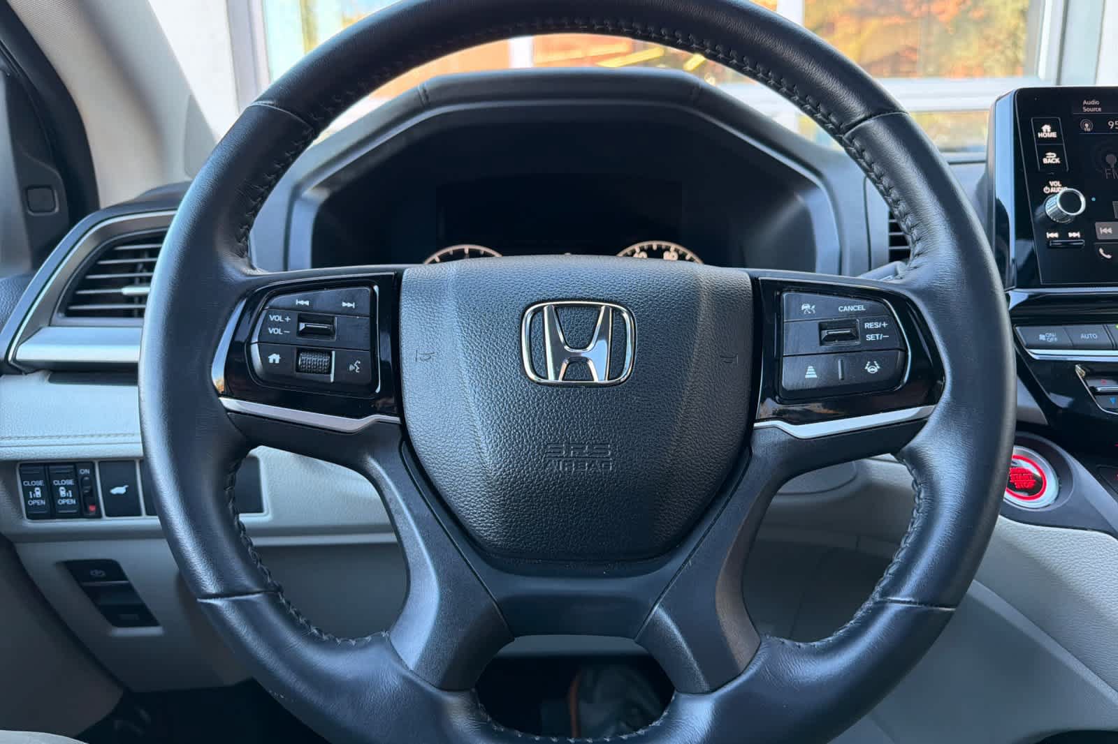 Used 2025 Honda Odyssey EX-L image 26