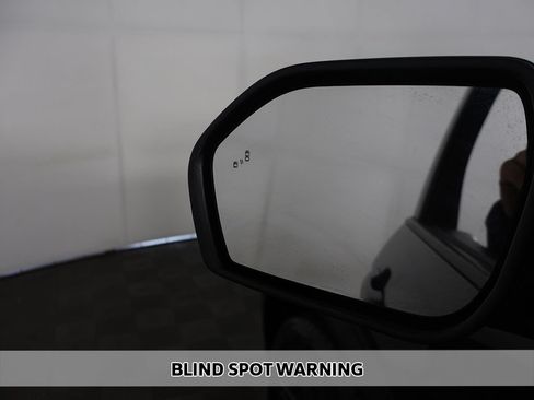 Used 2025 Ford Explorer ST-Line w/ ST-Line Street Pack AWD/4WD image 6