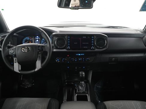 Used 2022 Toyota Tacoma TRD Sport AWD/4WD image 14