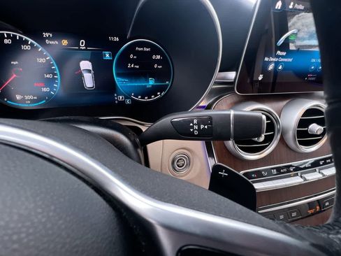 Used 2022 Mercedes-Benz GLC 300 4MATIC image 20