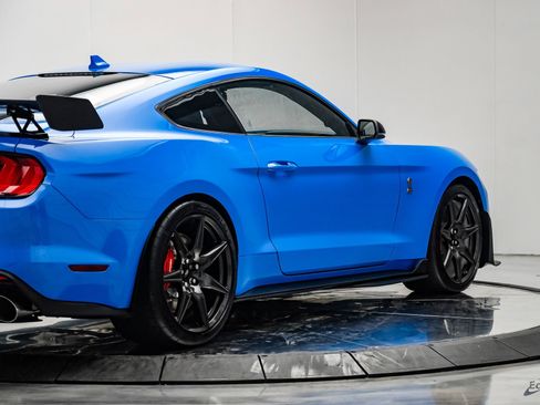 Used 2022 Ford Mustang Shelby GT500 w/ Carbon Fiber Track Pack RWD image 23