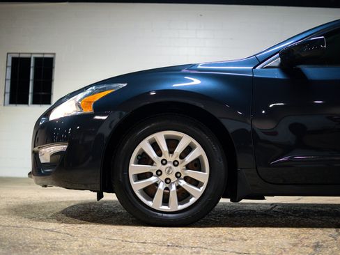 Used 2015 Nissan Altima 2.5 S w/ Power Driver Seat Package image 14