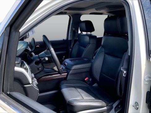 Used 2015 GMC Yukon SLT w/ Open Road Package AWD/4WD image 8