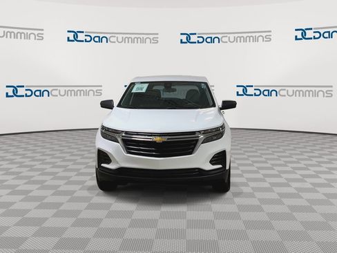 Used 2022 Chevrolet Equinox LS w/ LS Convenience Package FWD image 3