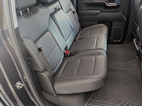 Used 2024 Chevrolet Silverado 1500 LT Trail Boss w/ Convenience Package II AWD/4WD image 19