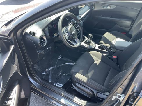 Used 2021 Kia Forte Sedan FWD image 12