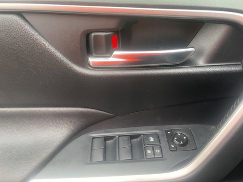 Used 2019 Toyota RAV4 XLE image 17