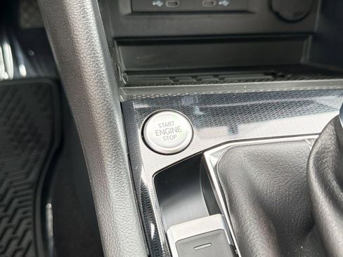 New 2026 Volkswagen Taos SE FWD image 26