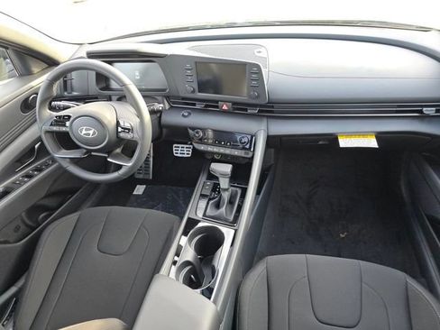 New 2026 Hyundai Elantra SEL Sport image 18