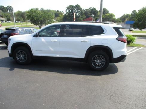 Used 2025 GMC Acadia Elevation image 5