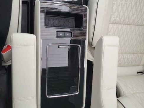 Certified 2024 Lincoln Aviator Black Label w/ Jet Package image 48