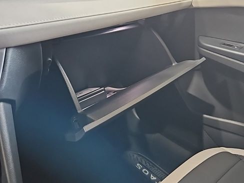 New 2026 Volkswagen Taos SE image 28