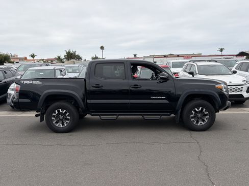 Used 2021 Toyota Tacoma TRD Off-Road w/ Technology Package RWD image 2