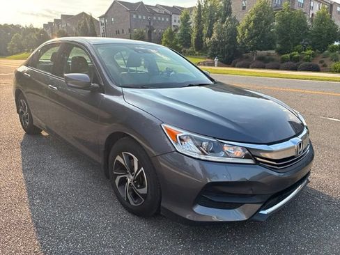 Used 2017 Honda Accord LX image 6