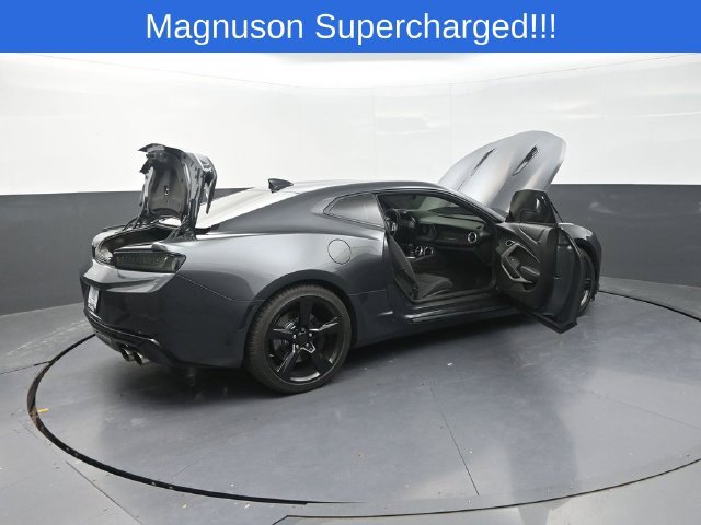 Used 2017 Chevrolet Camaro SS RWD image 43