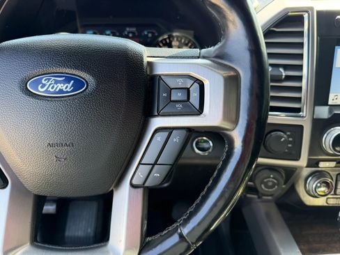 Used 2017 Ford F150 Platinum w/ Technology Package image 18
