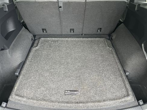 Used 2022 Volkswagen Tiguan SE R-Line image 15