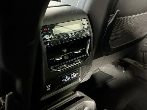 Used 2021 Jeep Grand Cherokee L Limited image 24