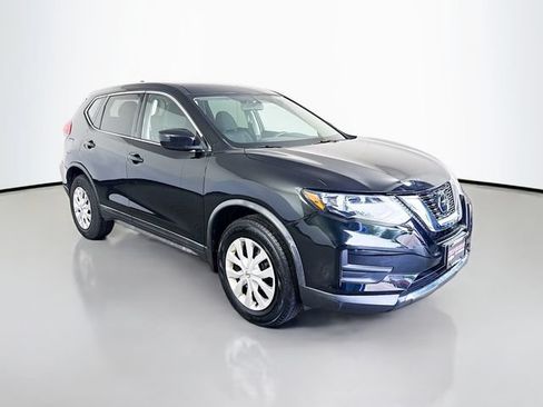 Used 2018 Nissan Rogue S AWD/4WD image 2