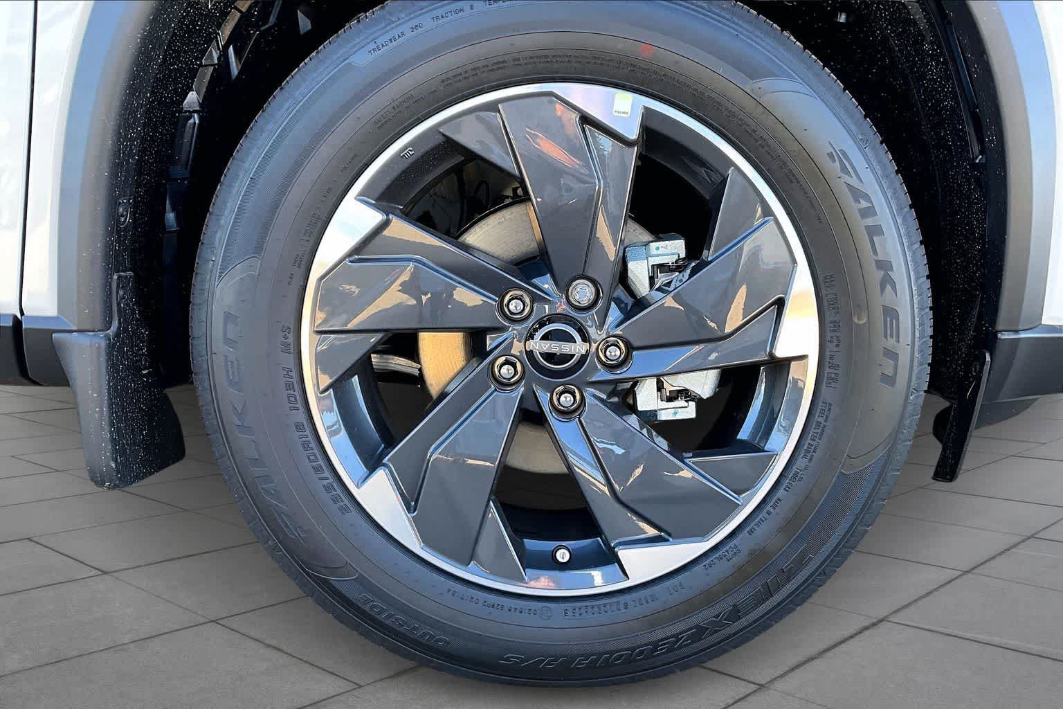 New 2026 Nissan Rogue SV AWD/4WD image 12