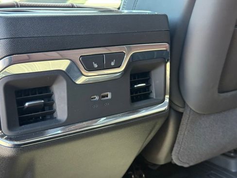 Used 2025 GMC Sierra 2500 Denali Ultimate image 13