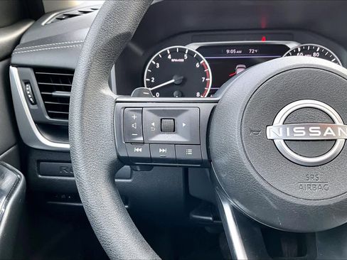 Used 2024 Nissan Rogue S FWD image 18