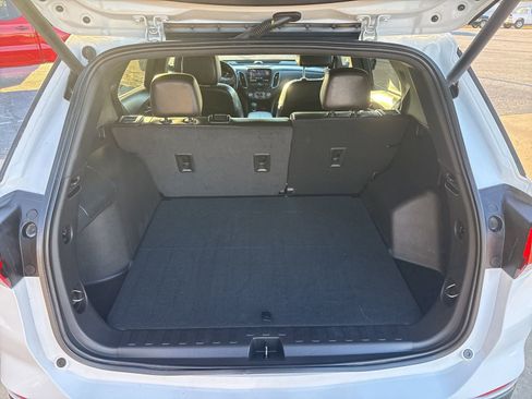 Used 2024 Chevrolet Equinox RS w/ RS Leather Package AWD/4WD image 32