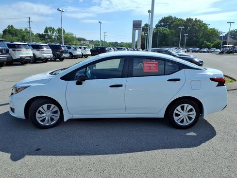 Used 2025 Nissan Versa S w/ Trunk Package FWD image 17