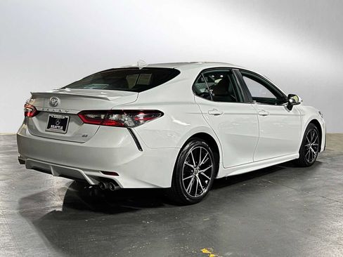 Used 2023 Toyota Camry SE w/ Cold Weather Package image 3