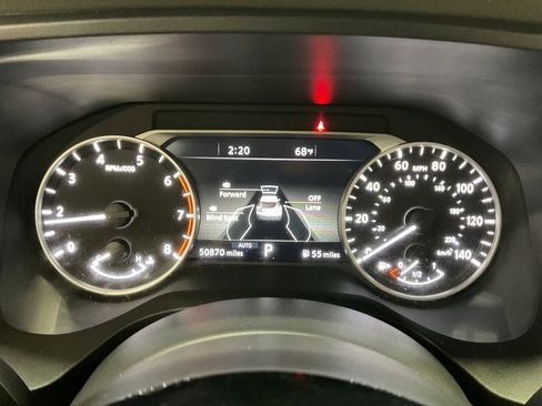 Used 2023 Nissan Rogue SL w/ SL Premium Package image 13