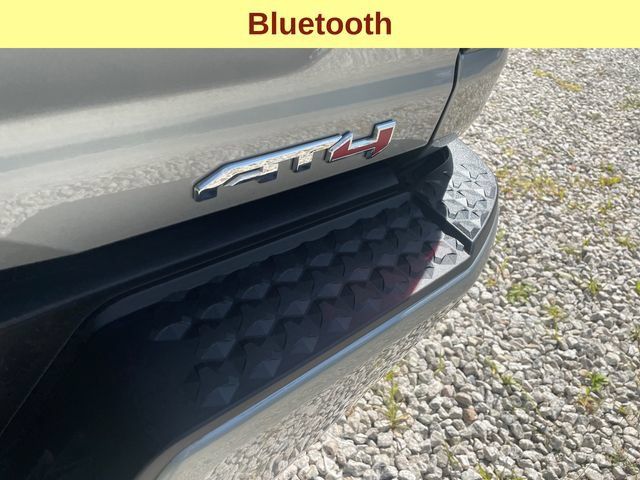 Used 2024 GMC Canyon AT4 AWD/4WD image 11