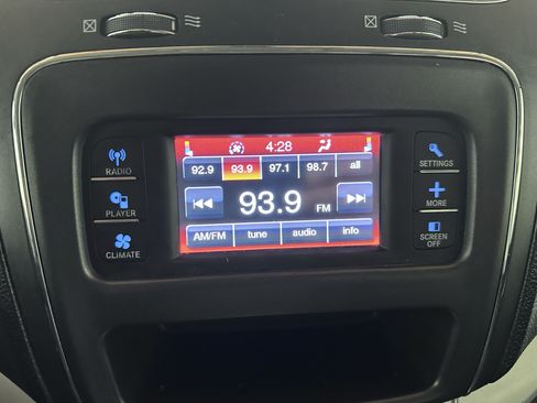Used 2019 Dodge Journey SE FWD image 42